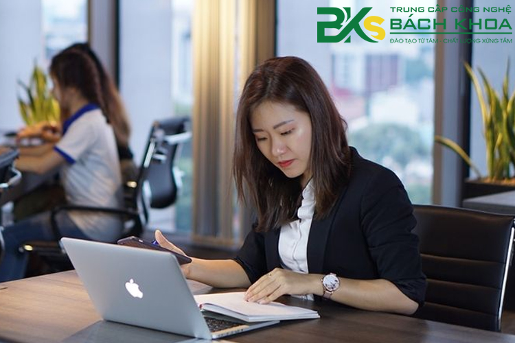 Học trung cấp từ xa – Trung cấp online là gì?