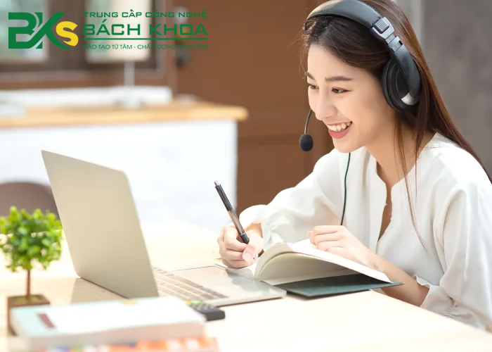 Học trung cấp từ xa tại nhà, mọi lúc mọi nơi