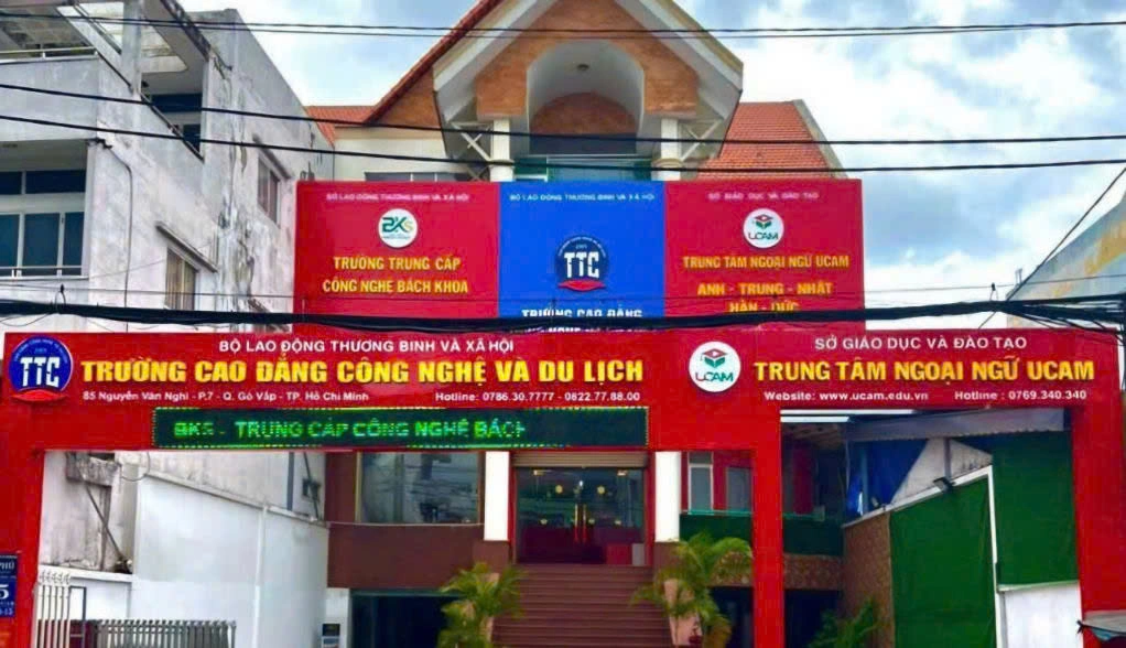 BKS - Trường Trung Cấp Bách Khoa đào tạo hệ vừa học vừa làm uy tín.