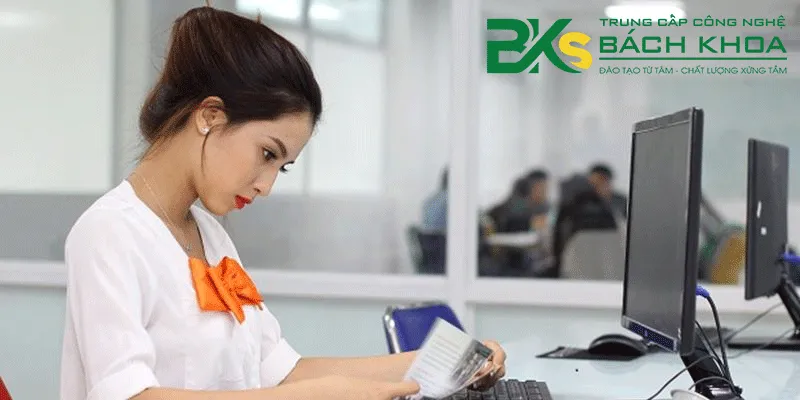 Học Trung Cấp Kế Toán Hệ Từ Xa Cho Người Đi Làm Lấy Bằng Chính Quy 4 Cơ hội việc làm sau khi học trung cấp kế toán với các vị trí kế toán doanh nghiệp
