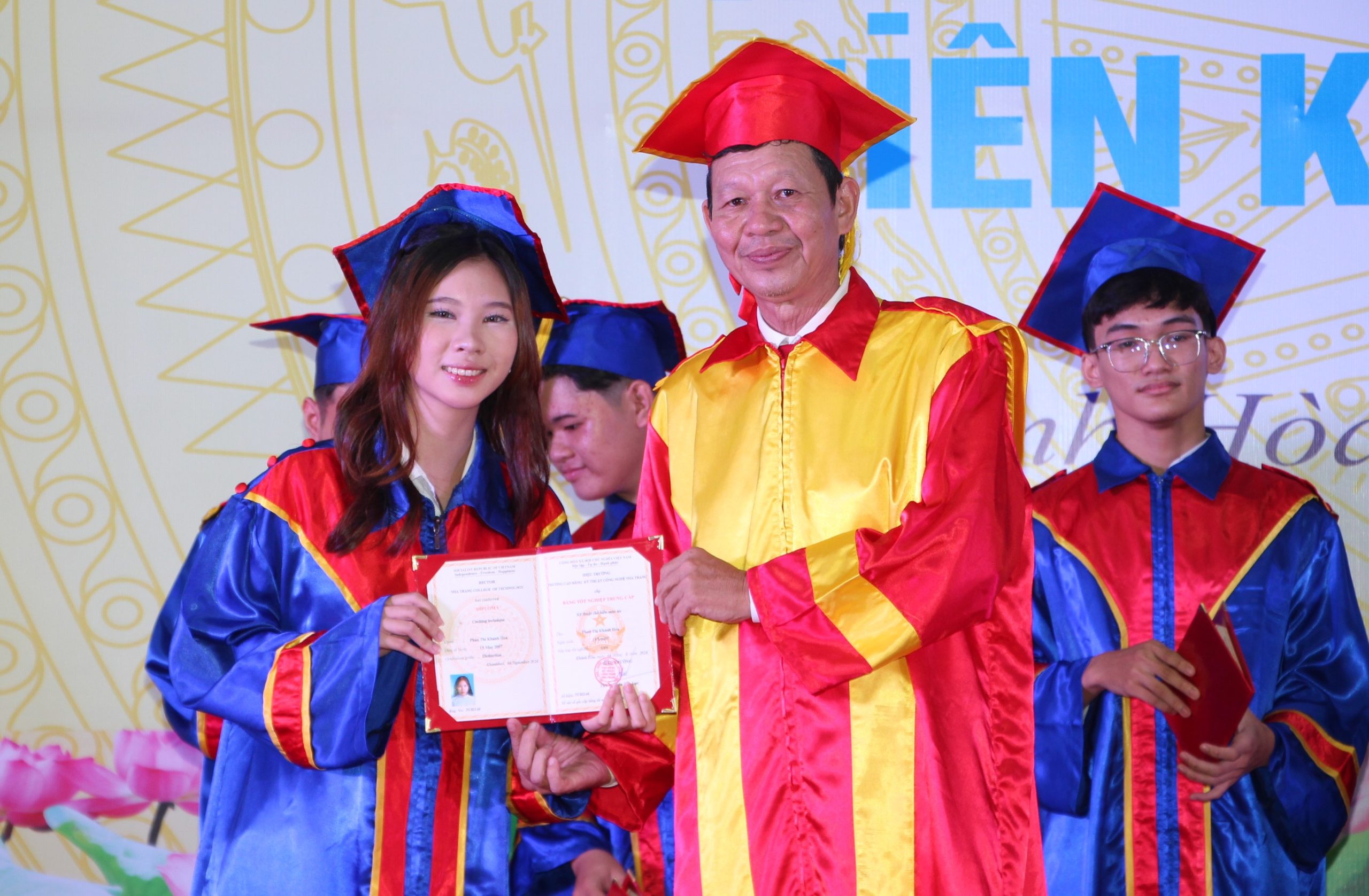 Lễ tốt nghiệp sinh viên Trường BKS năm 2025