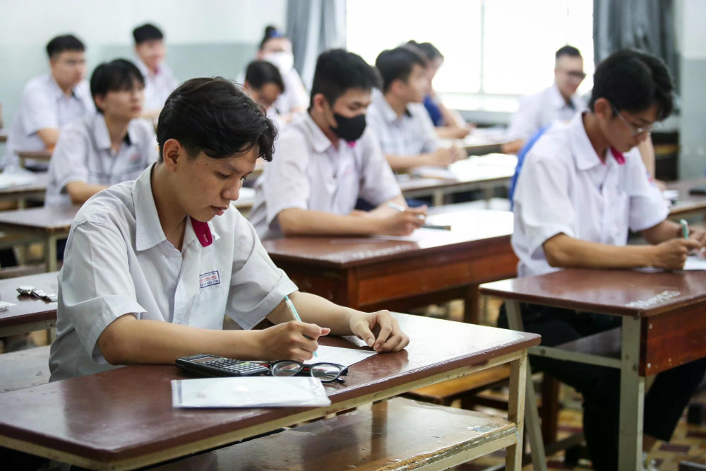 Học sinh tốt nghiệp THCS THPT chọn lộ trình học nghề Điện tử Công nghiệp tại BKS thay vì học Đại học