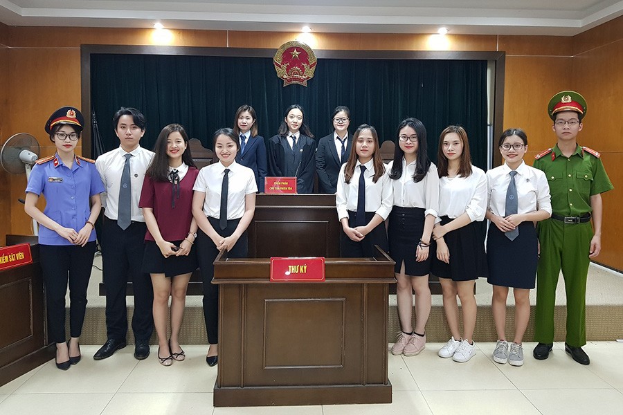 Đối tượng phù hợp học Trung cấp Pháp luật từ xa – người đi làm, học sinh THPT