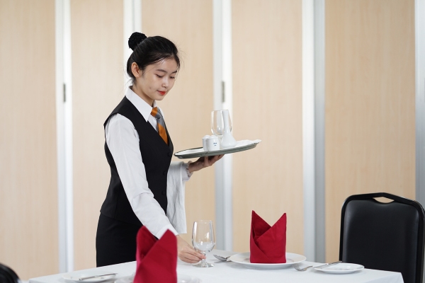 Trung Cấp Nghiệp Vụ Nhà Hàng 15 Học Nghiệp Vụ Nhà Hàng
