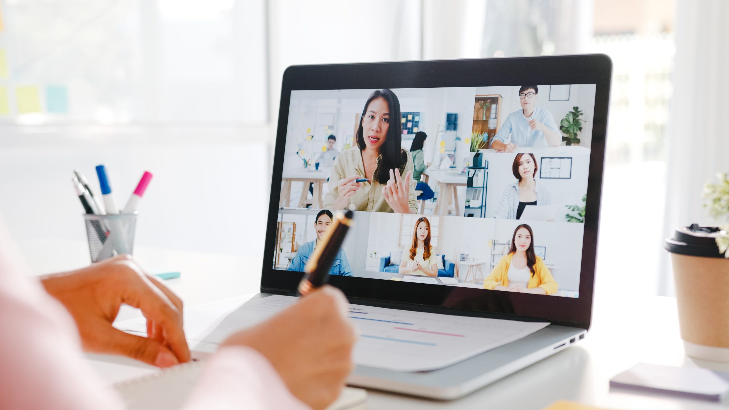 Học trực tuyến E-learning Pháp luật - không cần đến trường