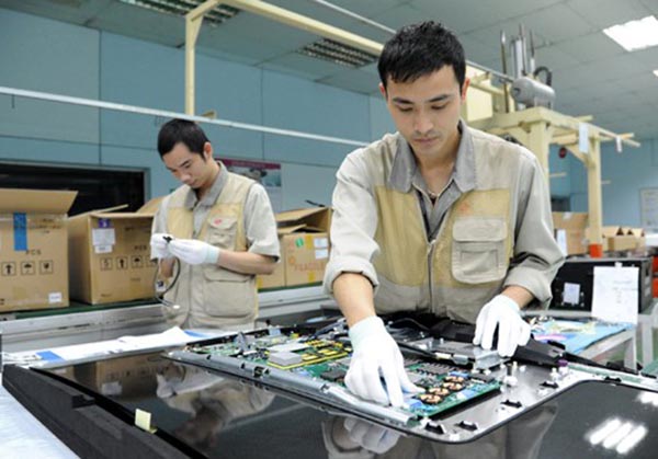 Học viên sau tốt nghiệp làm việc tại nhà máy