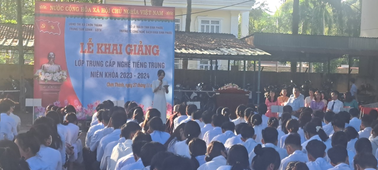 Lớp trung cấp nghề tiếng Trung 2023 - 2024