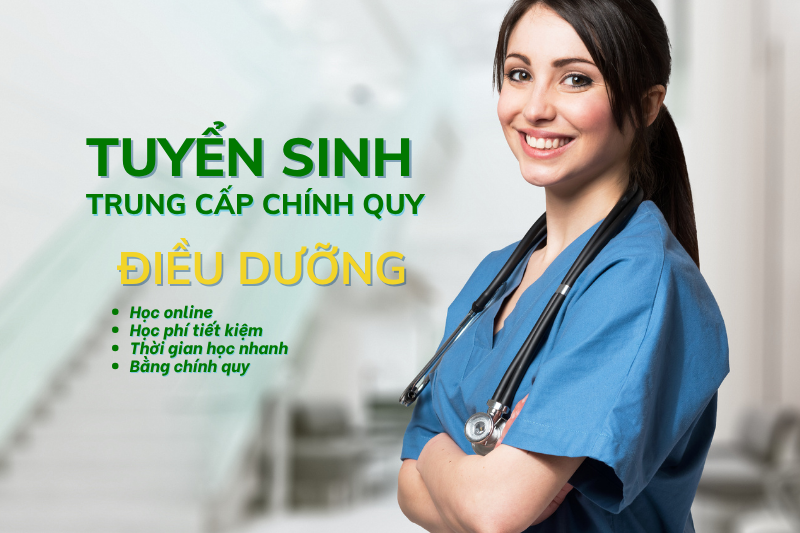 Học viên tuyển sinh điều dưỡng thực hành kỹ năng lâm sàng