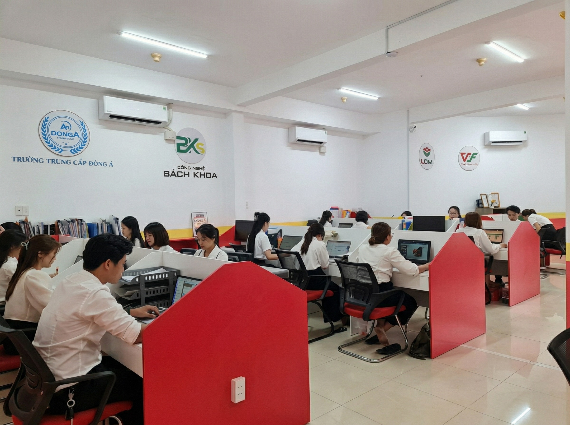 van phong truong bks