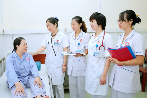 Học viên thực hành tại bệnh viện